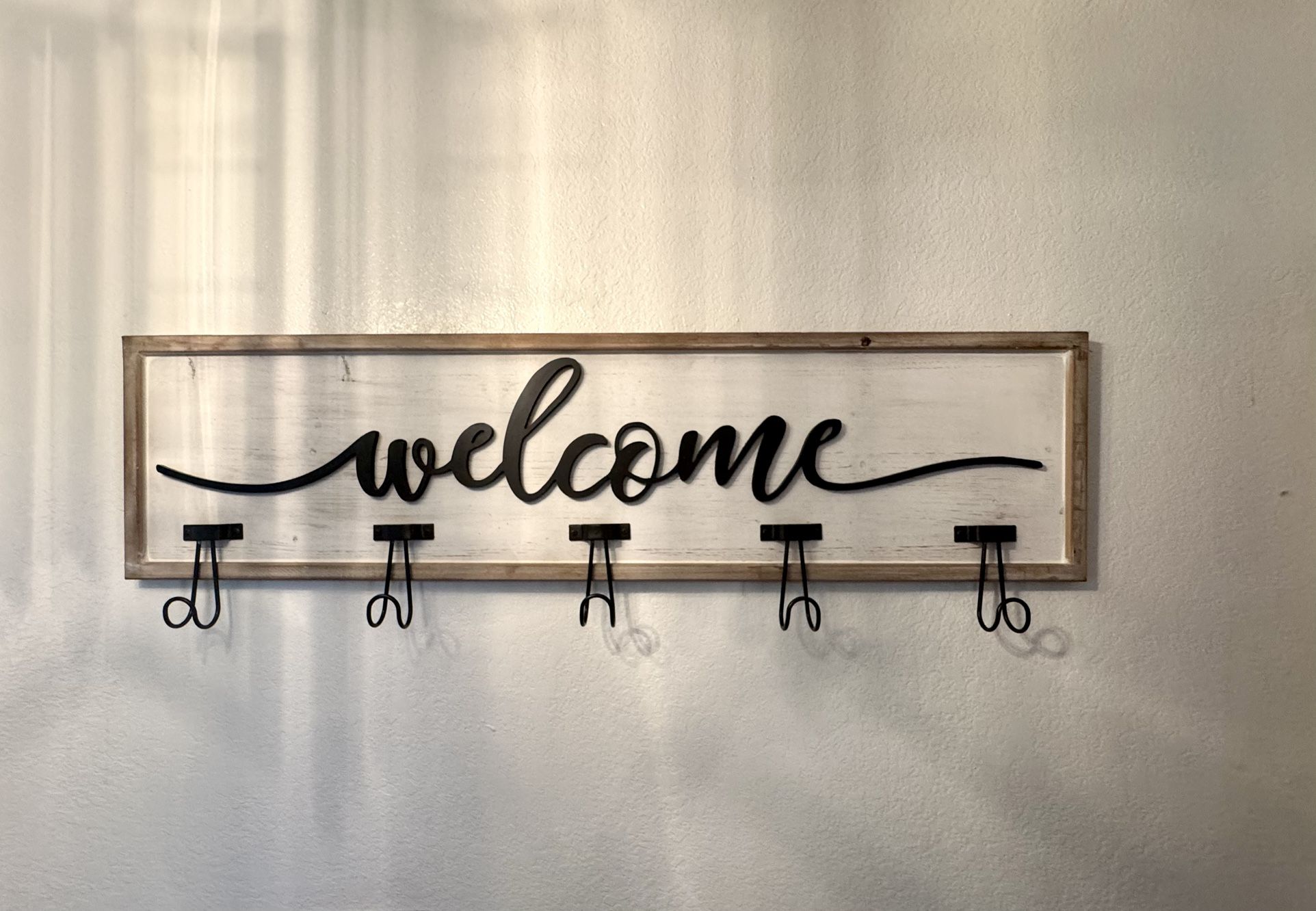 Farmhouse welcome wall decor