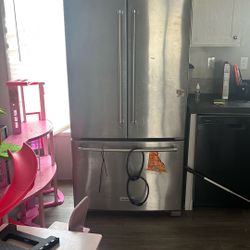 Fridge, Microwave, Stove And Air Conditioner 