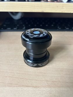 Se Eluder 1/18 headset