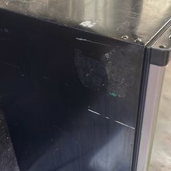 Mini Fridge Make Offer Not Free