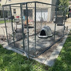 Doghouse And dog kennel