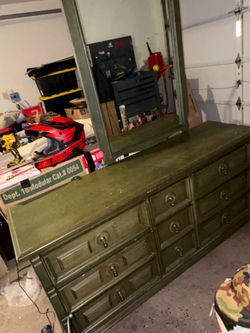 Dresser