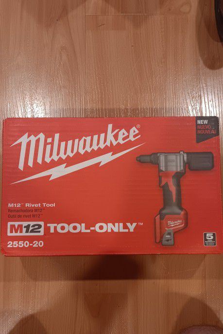 Milwaukee Rivet Tool