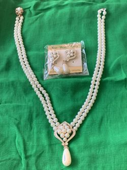 New Earrings And Neckless Set.