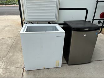 Freezer free on curb