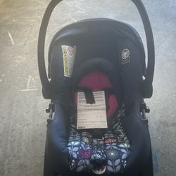 Cosco Light ‘n Comfy DX Infant Car Seat with Base - Floral Pattern
