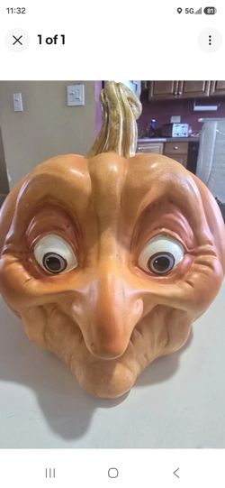 GRANNY SCARY WITCH JACK O LANTERN