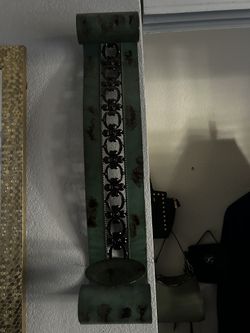Wall candle holder