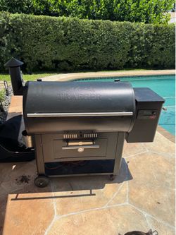 Traeger pellet grill