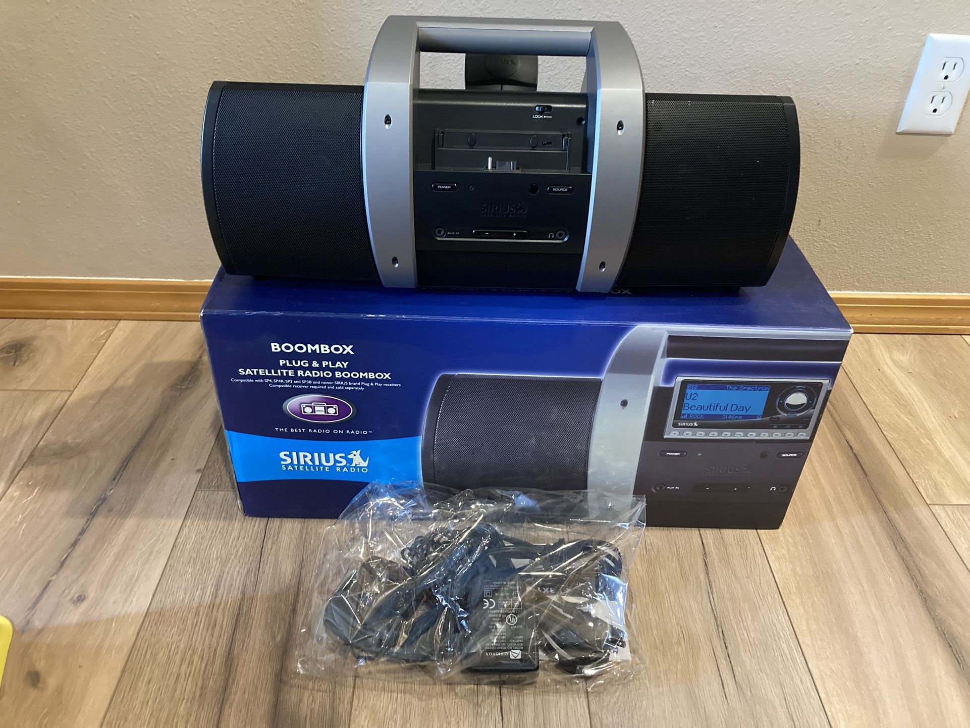 NOS Sirius Satellite SUBX1 Radio Boombox.