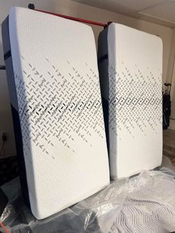 Nectar Classic Hybrid Twin XL-Size Mattresses, Like New, Excellent Condition