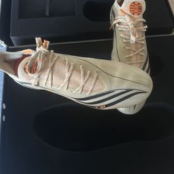 Soccer Cleats Size 10.5