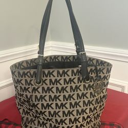 MK Purse 