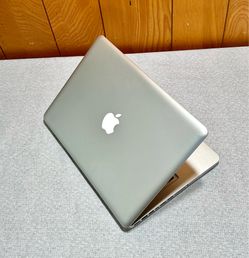 Apple MacBook Pro 13” i5/8GB/256GB SSD $140