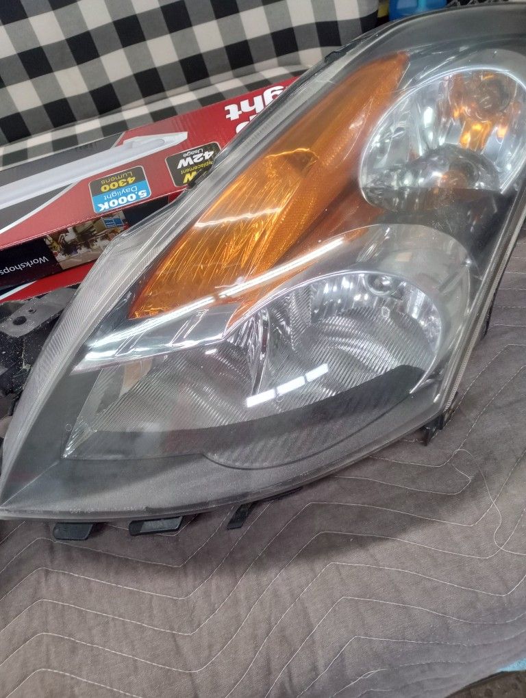 2009 Altima Headlights