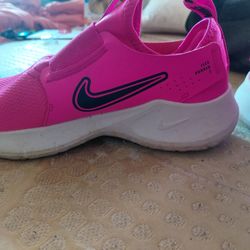 New Size 5 Pink Nikes