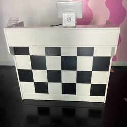 Cash Wrap White With Checker Front