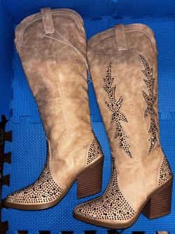 Girls boots