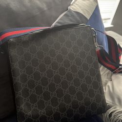 Gucci Messenger bag
