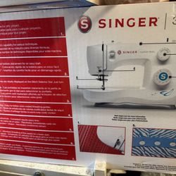 Singer Sewing Machine 