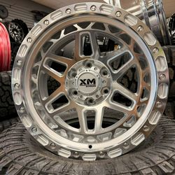 Rines 18x9 XM Polished Para Chevy 6x139 
