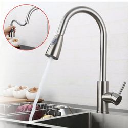 Kitchen Fauset  25 Disponible