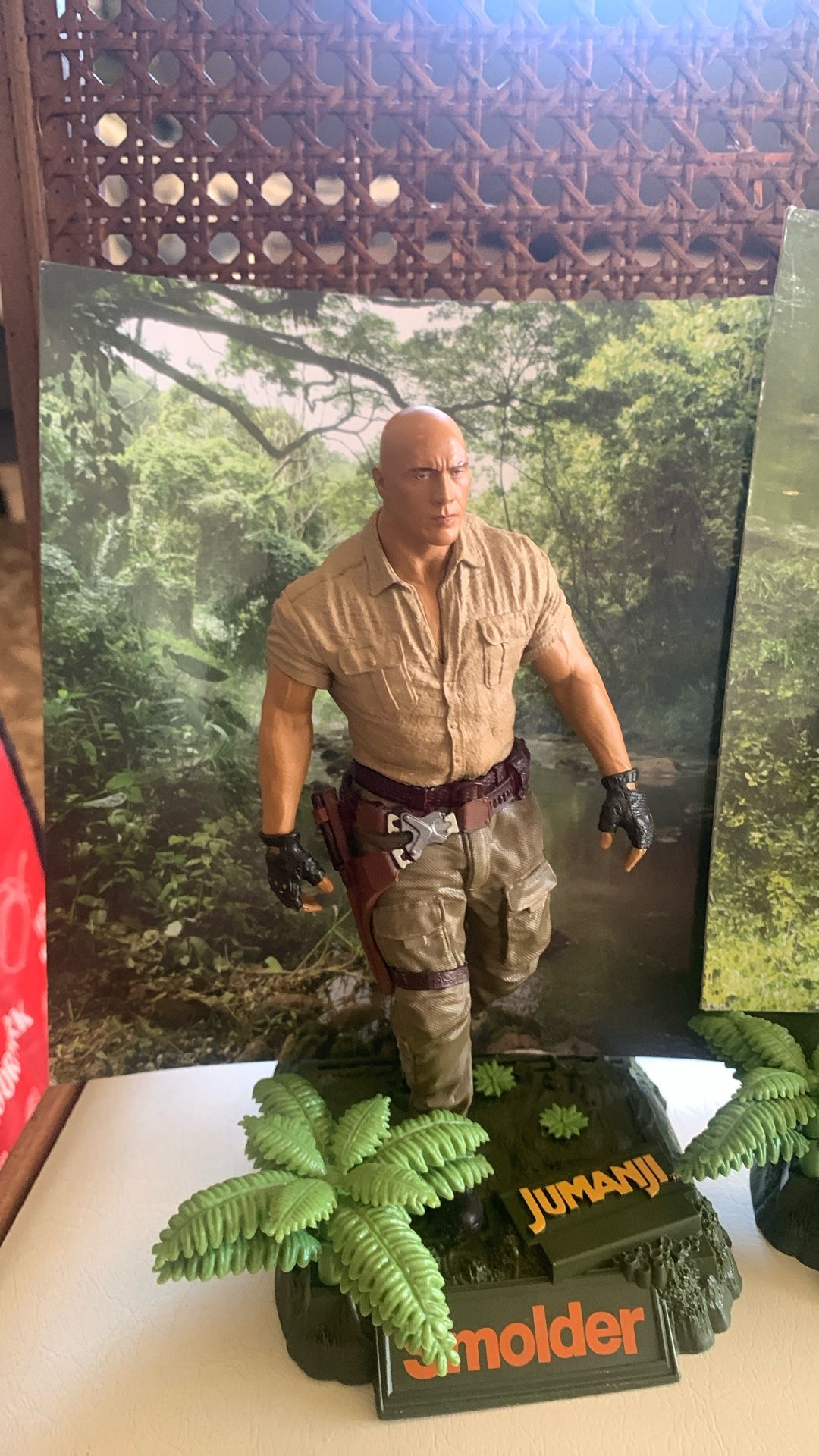 Smolder And Mouse From Jumanji 2