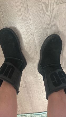 blow top UGGs Black blow top UGGs
