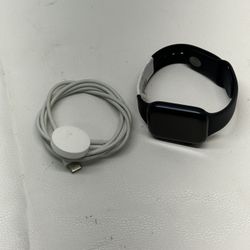 Apple Watch ⌚️ Se  🤑💰💵$155