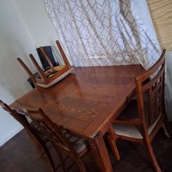 Dinning Table 