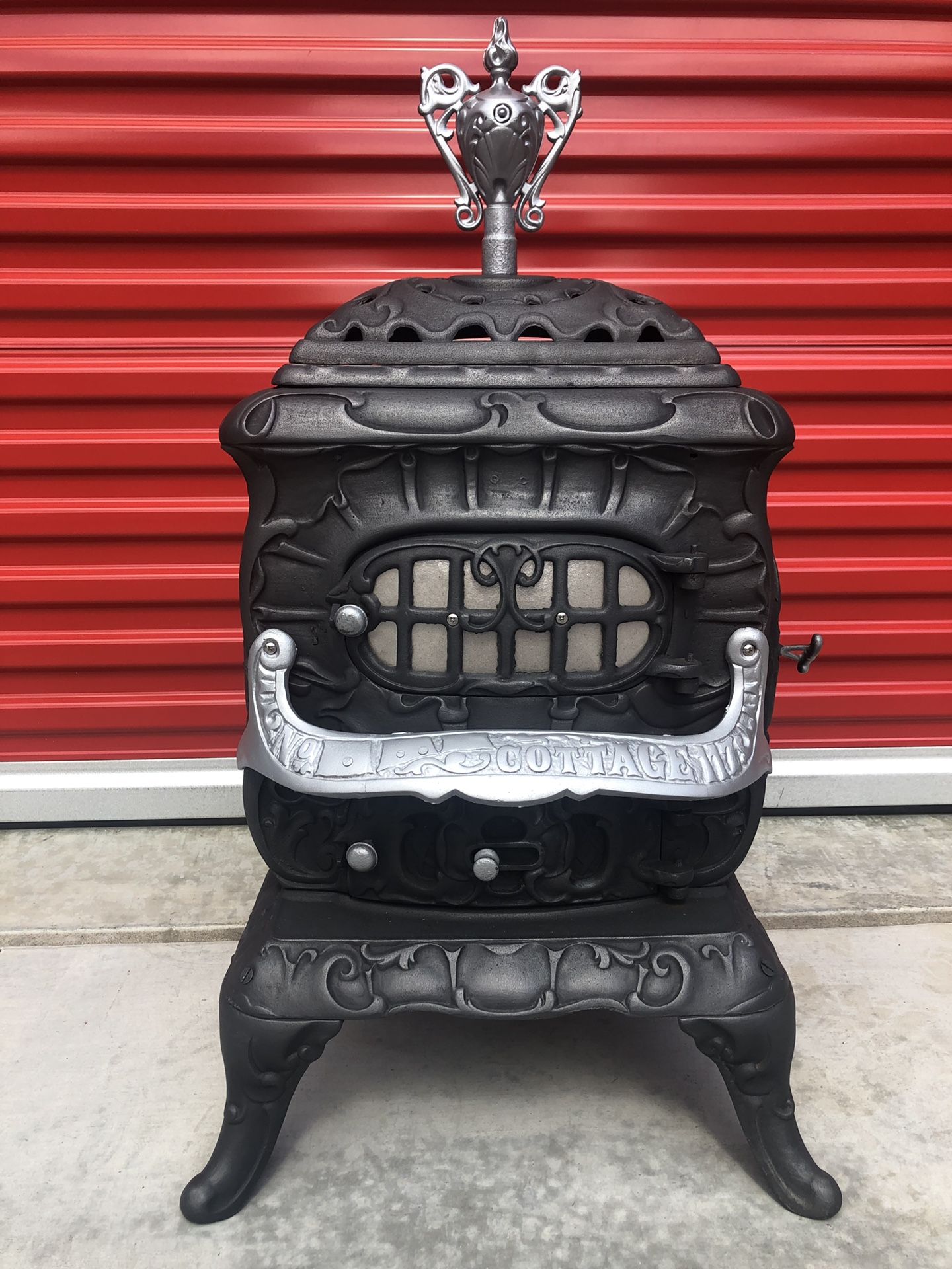 antique 19th Century cast iron wood burning stove Fully Restored Cottage 117