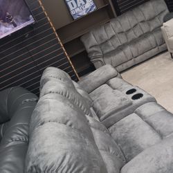 *Ad Special!!!*---Classic Barcelona Fabric Reclining Sofa/Loveseat Sets---Delivery And Financing Available🤠