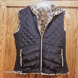 $5 BLACK PUFFER VEST SMALL