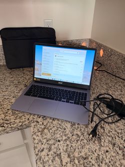 Acer Chromebook Laptop with Charger