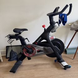 2022 Peloton - Used
