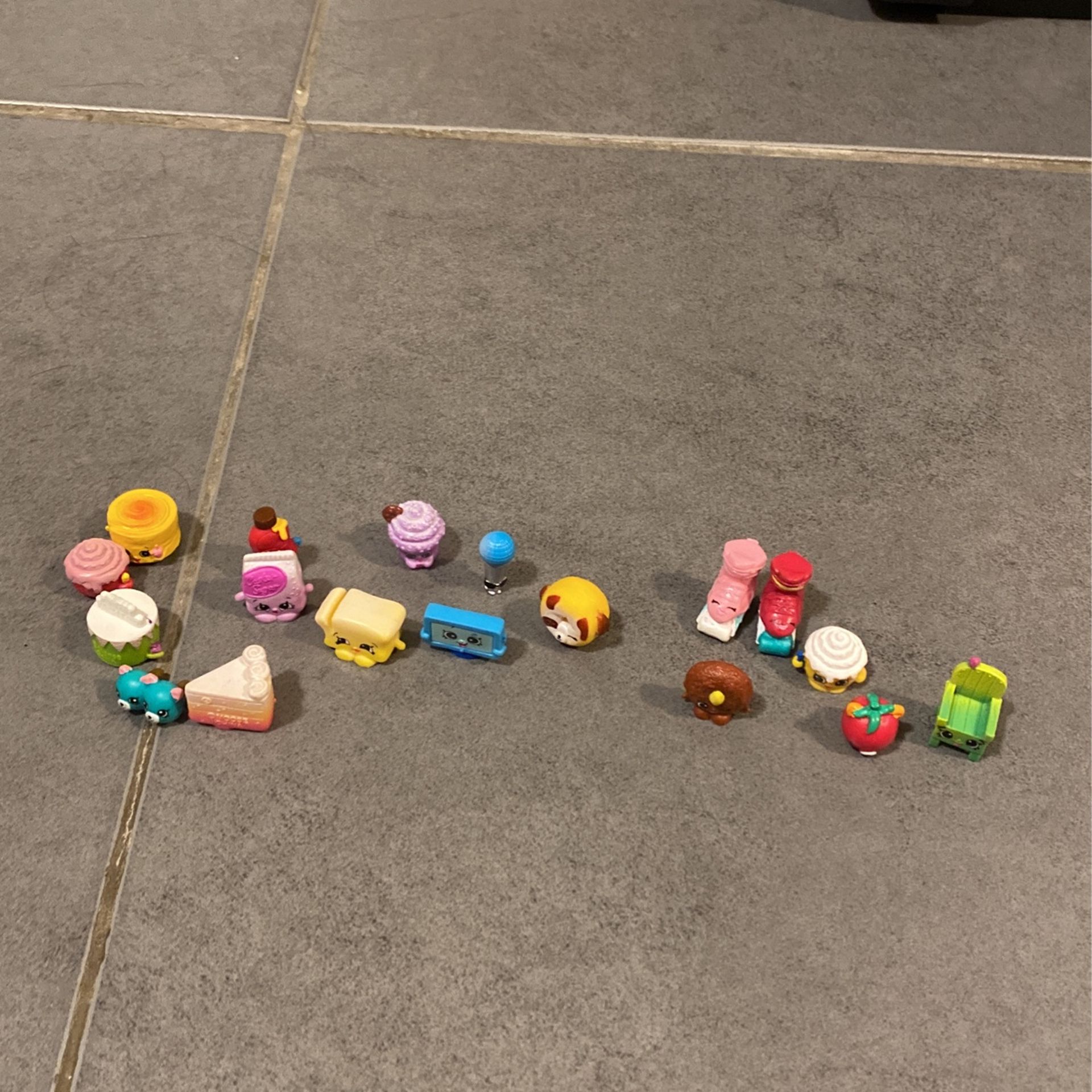 20 Pieces Of Shopkins