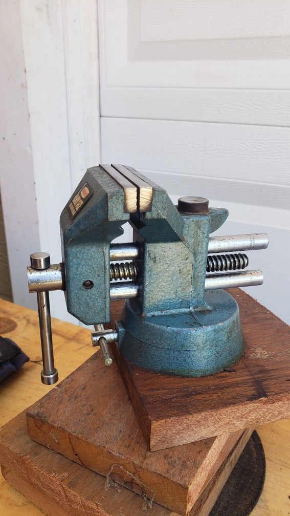 Mini Vise Machinist 2 1/2" Jaw Nice