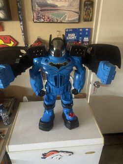 28 Inches Robot  Works With Batteries Read Description For Sale 