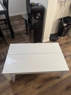 White Coffee table