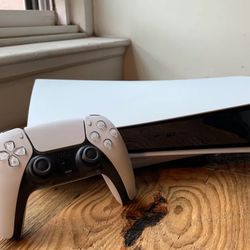 Like New PS5 With Controller And Headphones 