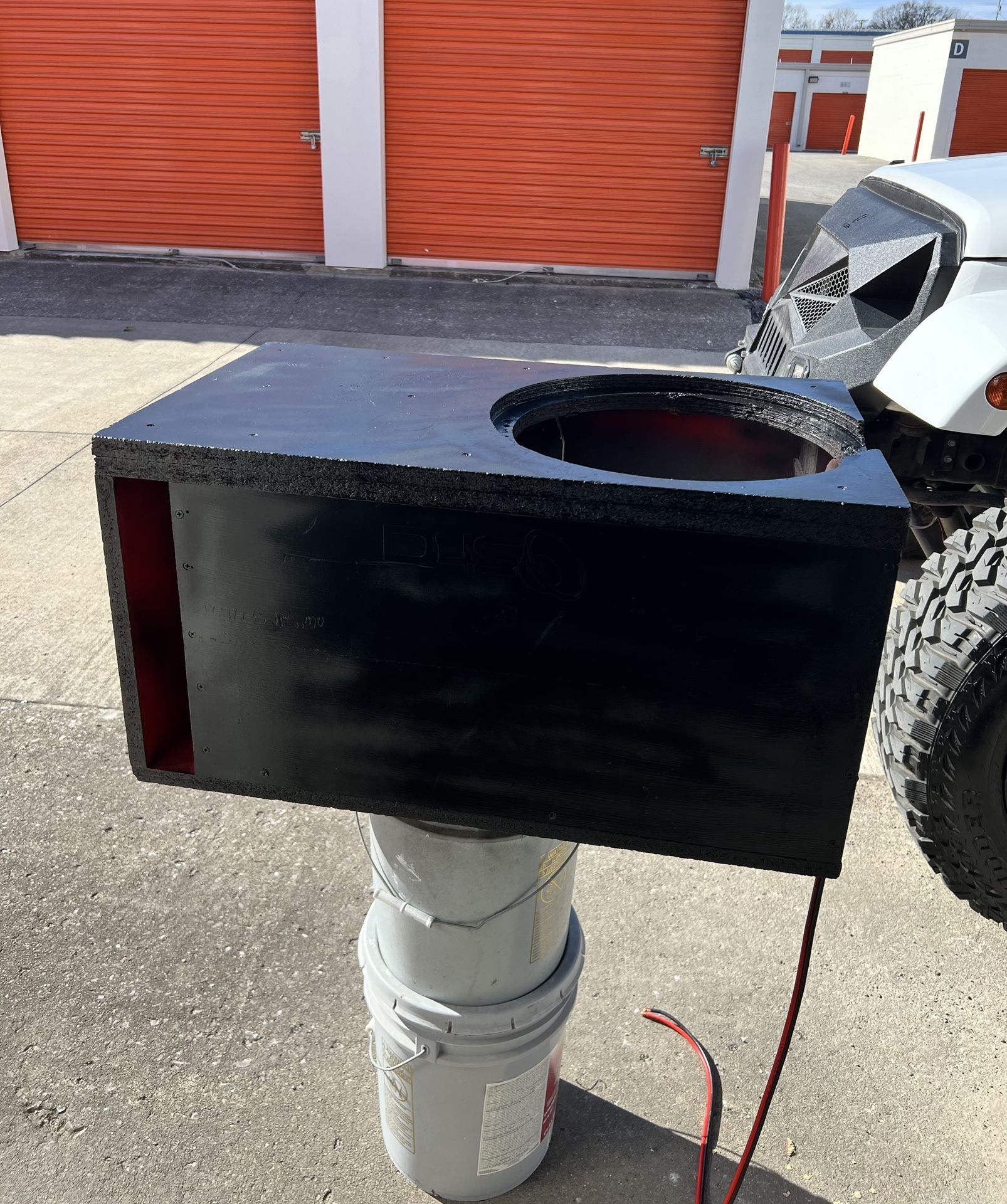 Custom 1 15” SUBWOOFER BOX LOW BASS