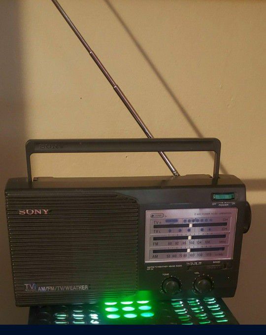 Vintage Sony Am FM Radio 📻  Batteries Included🔋 