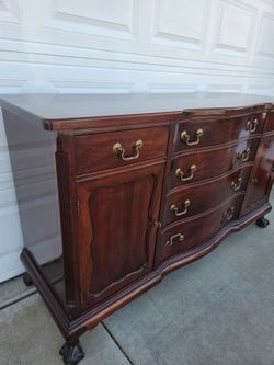 Antique Mahogony Sideboard cabinet