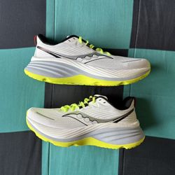 Men’s Saucony Hurricane 24 Size 9.5