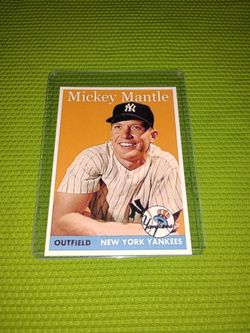 Like Mint Mickey Mantle Baseball Card - Topps #150 - in very good condition