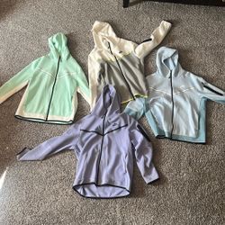 Nike Techs All Large 