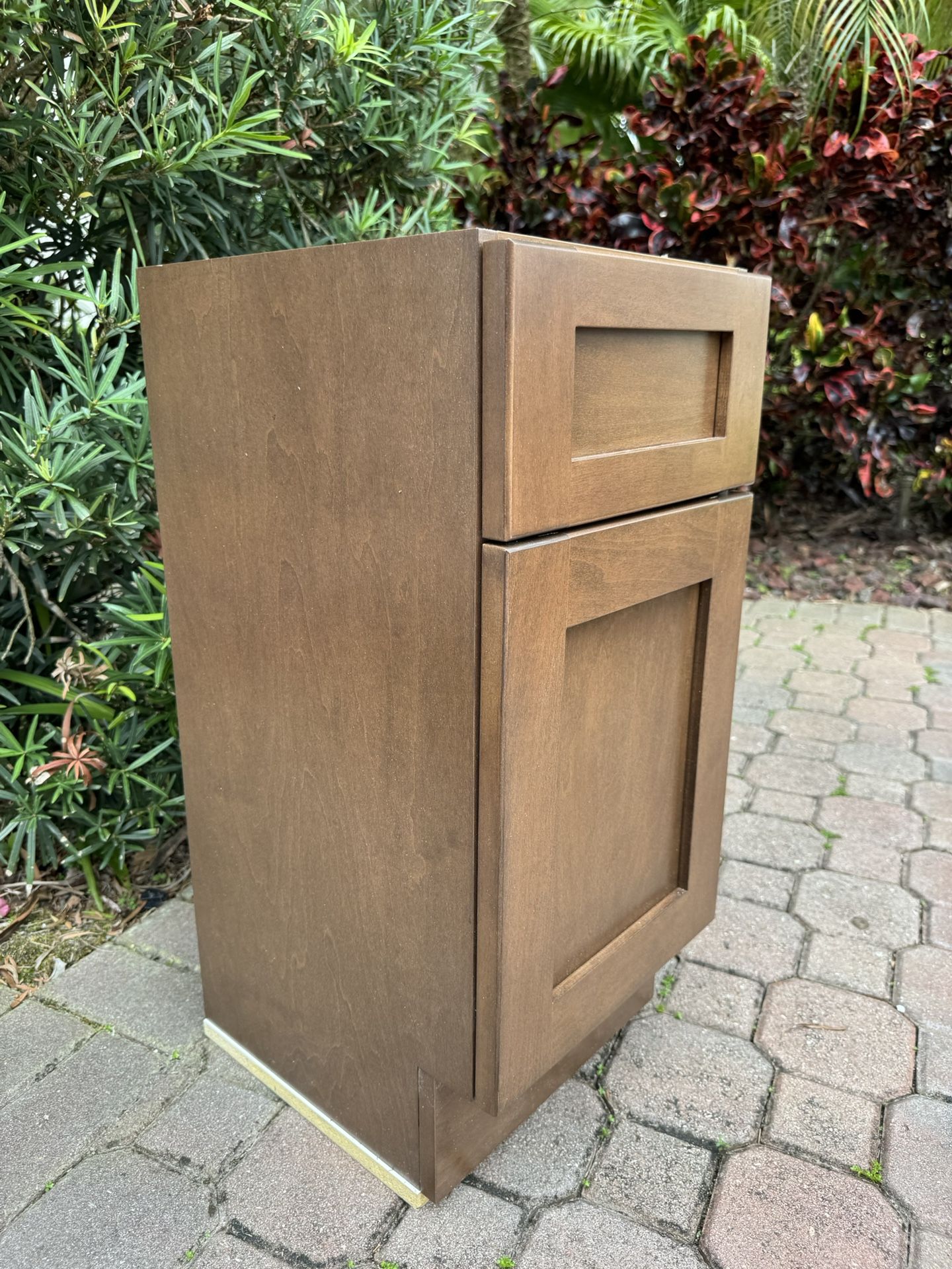 New Stained Custom Shaker Cabinet 26hx14dx12w