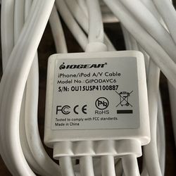 IOGEAR Composite AV Cable with Charger and Sync for the Apple iPhone/iPod Used 