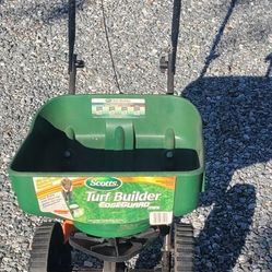Scotts Turf Builder Edgeguard Spreader