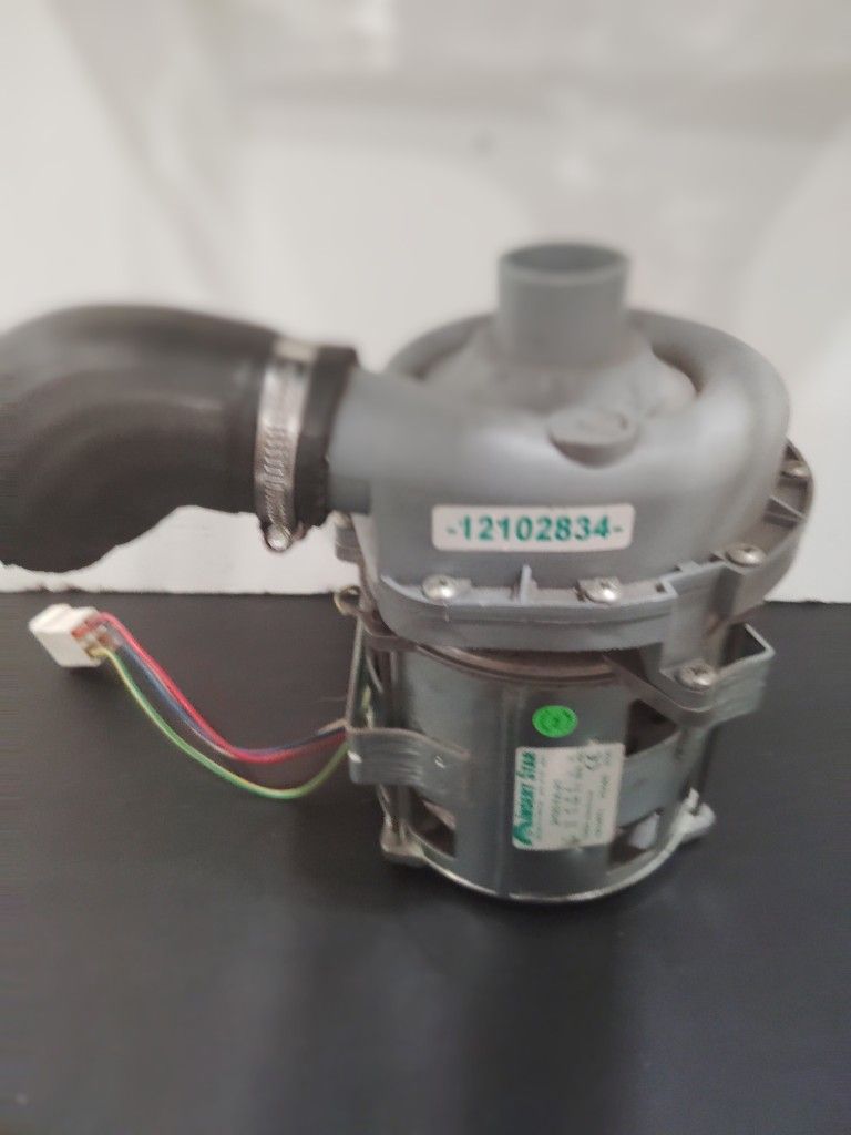 wash pump type IS 2/123/FA-21 60Hz 590kW 220V (contact info removed)
capacitor 10µF 3,2A